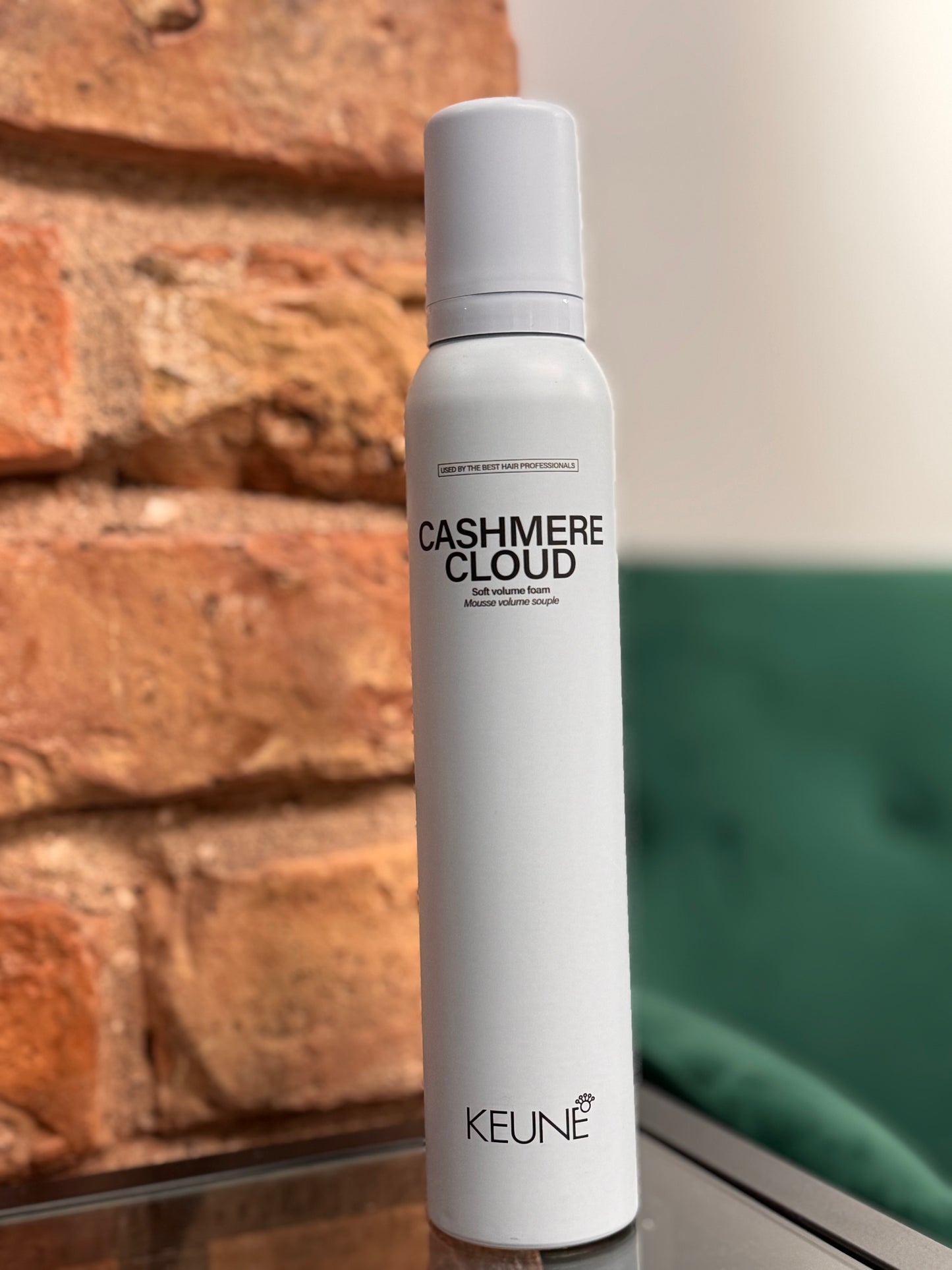 Vieglas fiksācijas matu putas Keune Cashmere Cloud 200ml